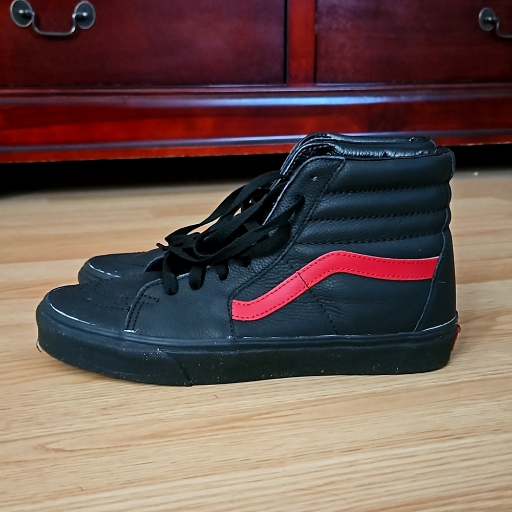 Vans Sk8 Hi size 9 Men's, skateboarding shoes
